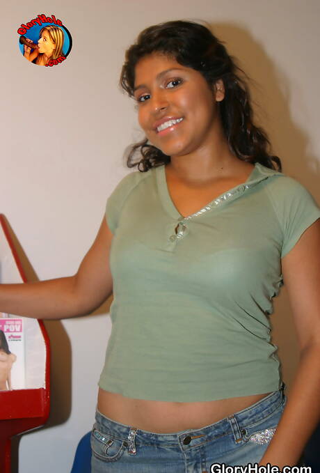 Glory Hole invite you to explore a free pics with Laurie Vargas in sucking on cock porn