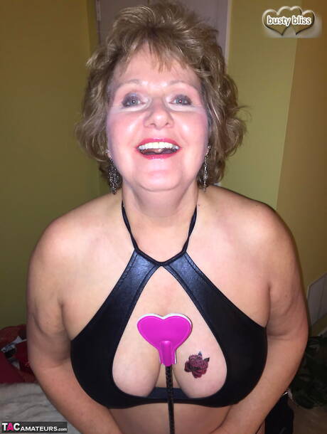 TAC Amateurs invite you to explore free photos featuring Busty Bliss xxx gallery 273663