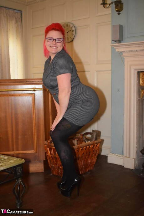 TAC Amateurs invite you to explore xxx pictures featuring Mollie Foxxx xxx gallery 270827